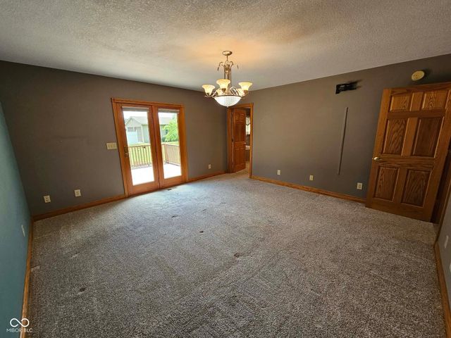 8709 W 1400 N, Elwood, IN 46036