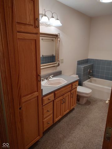 8709 W 1400 N, Elwood, IN 46036