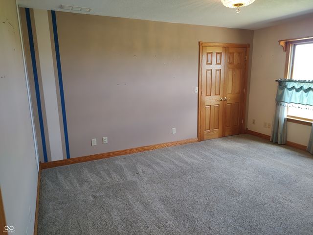 8709 W 1400 N, Elwood, IN 46036