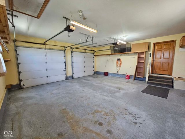 8709 W 1400 N, Elwood, IN 46036