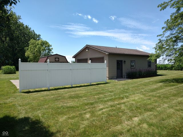 8709 W 1400 N, Elwood, IN 46036