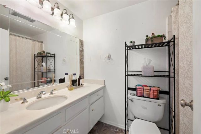 600 Lassen Ln, Costa Mesa, CA 92626