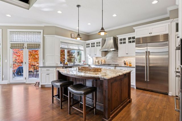 18709 Melrose Chase, Eden Prairie, MN 55347