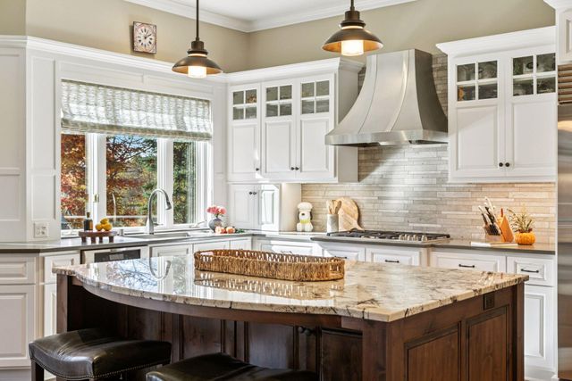 18709 Melrose Chase, Eden Prairie, MN 55347