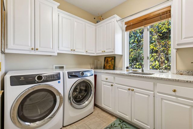 18709 Melrose Chase, Eden Prairie, MN 55347