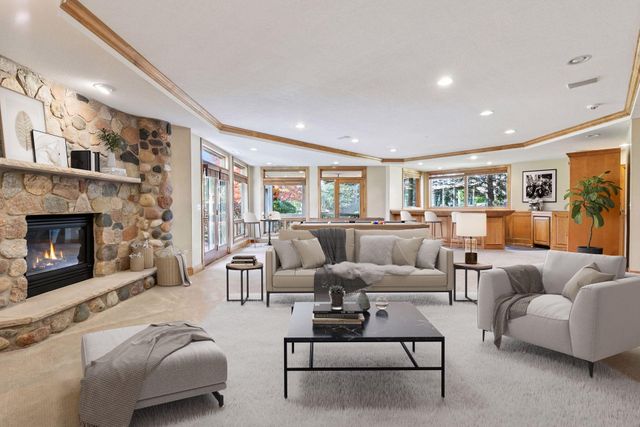 18709 Melrose Chase, Eden Prairie, MN 55347