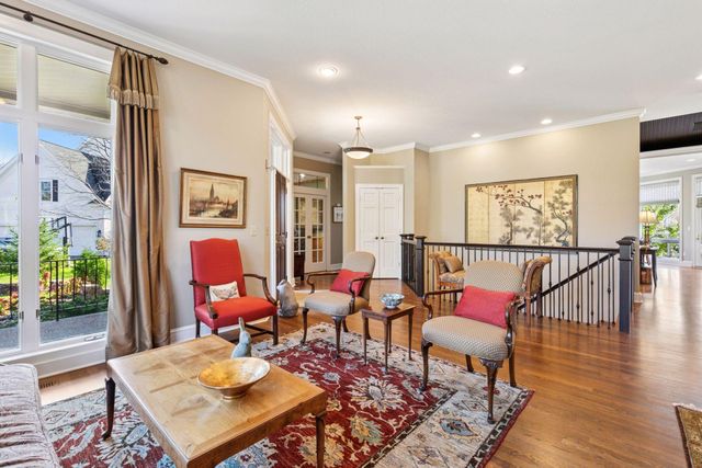 18709 Melrose Chase, Eden Prairie, MN 55347