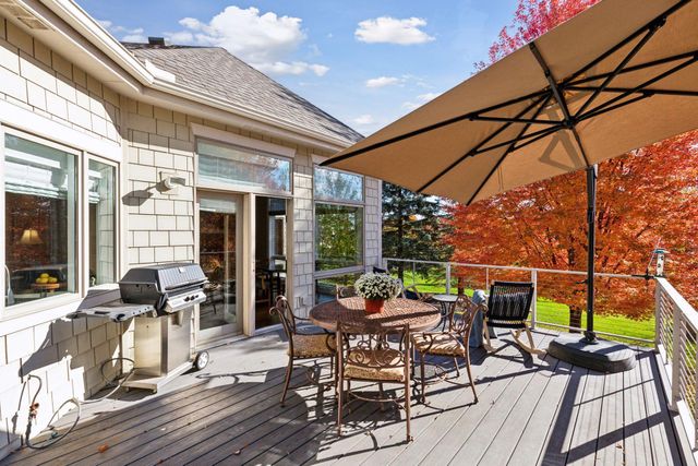 18709 Melrose Chase, Eden Prairie, MN 55347