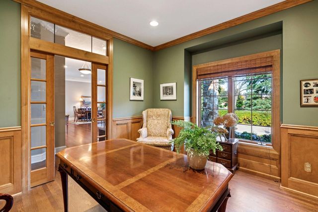 18709 Melrose Chase, Eden Prairie, MN 55347