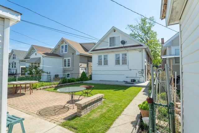 3126 S 55th Avenue, Cicero, IL 60804