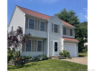 63 Lucy Circle, Wallingford, CT 06492