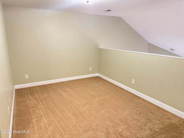 1801 Fox Den Way 2, Greenville, NC 27858