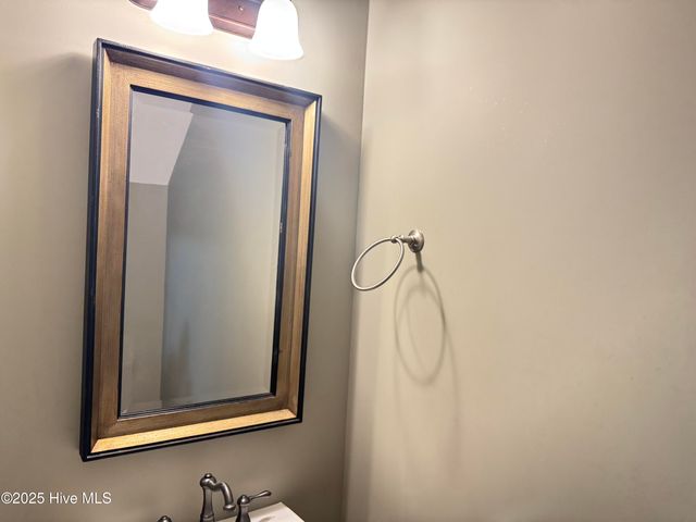 1801 Fox Den Way 2, Greenville, NC 27858