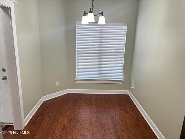 1801 Fox Den Way 2, Greenville, NC 27858