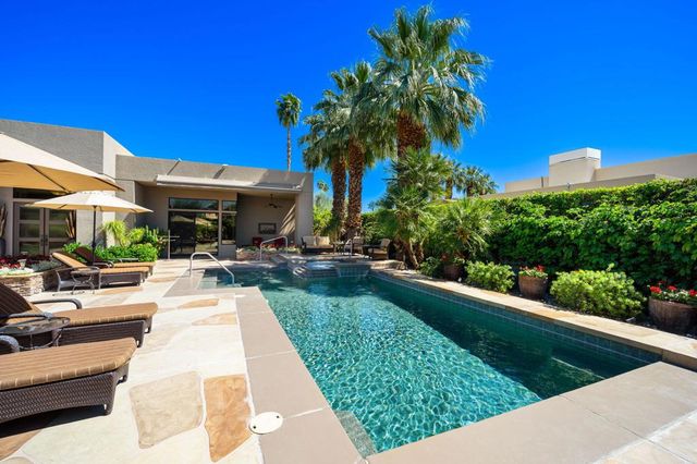137 Waterford Circle, Rancho Mirage, CA 92270