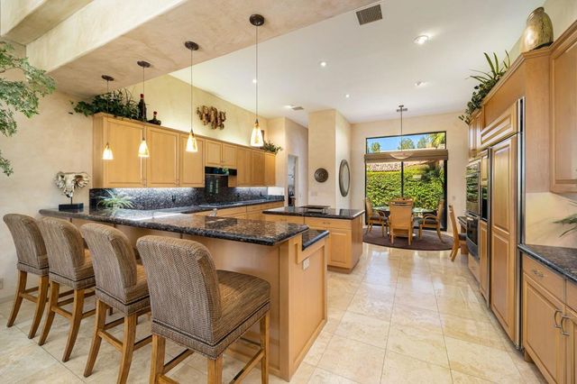 137 Waterford Circle, Rancho Mirage, CA 92270