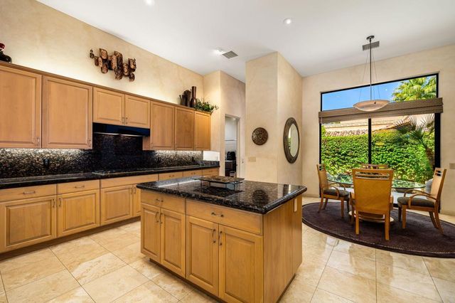 137 Waterford Circle, Rancho Mirage, CA 92270