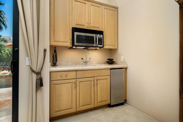 137 Waterford Circle, Rancho Mirage, CA 92270