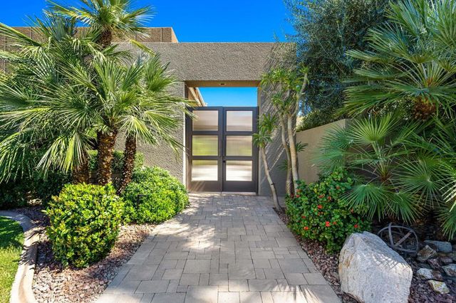 137 Waterford Circle, Rancho Mirage, CA 92270