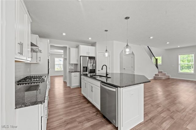 792 Nancy Drive, Aurora, OH 44202