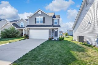 332 Crestfield Court, St Charles, MO 63301