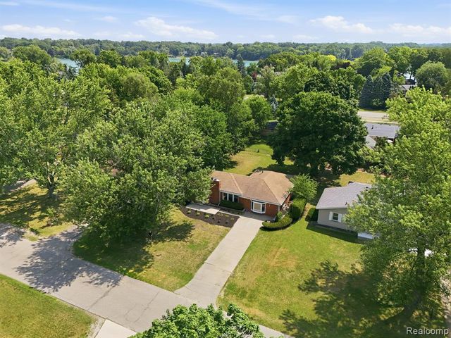 2313 Saint Joseph Street, West Bloomfield, MI 48324