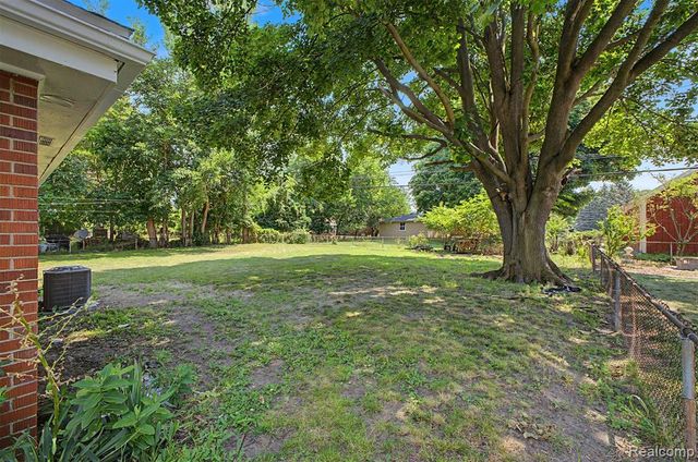 2313 Saint Joseph Street, West Bloomfield, MI 48324