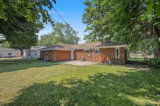 2313 Saint Joseph Street, West Bloomfield, MI 48324