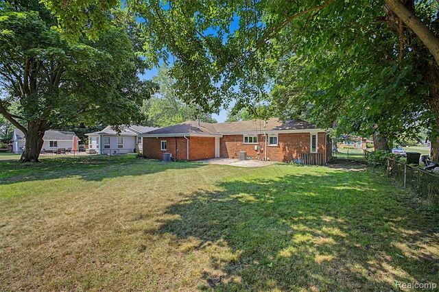 2313 Saint Joseph Street, West Bloomfield, MI 48324
