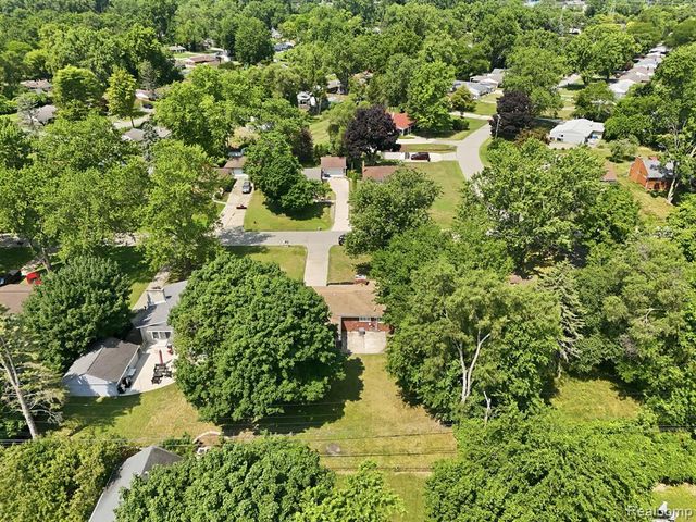 2313 Saint Joseph Street, West Bloomfield, MI 48324