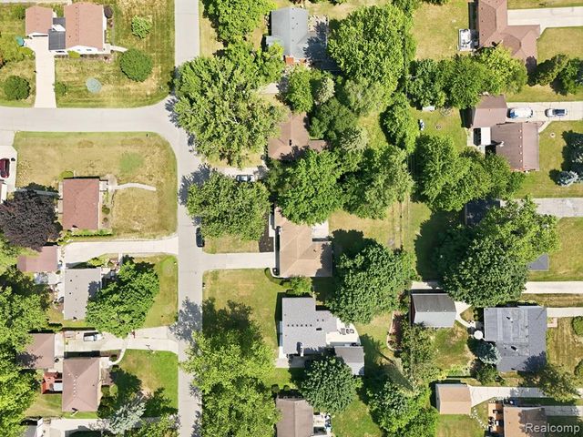 2313 Saint Joseph Street, West Bloomfield, MI 48324