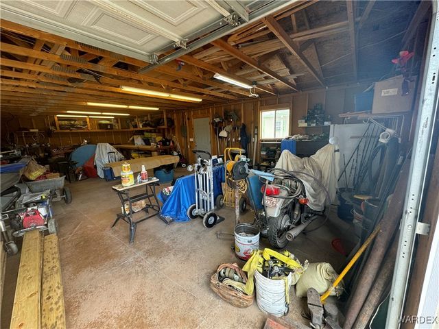 6959 W Concho Drive, Dolan Springs, AZ 86441
