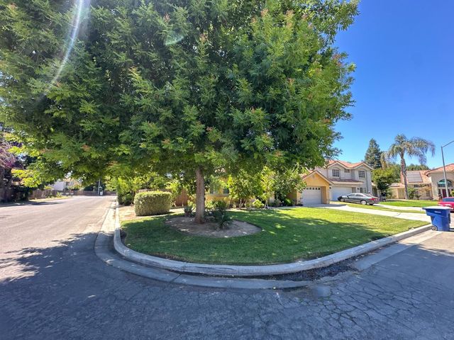 6675 N Lola, Fresno, CA 93722