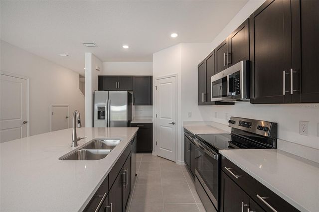 34195 POLACCA LANE, Wesley Chapel, FL 33543