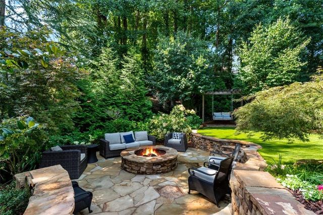 5030 Winding Hills Lane, Woodstock, GA 30189
