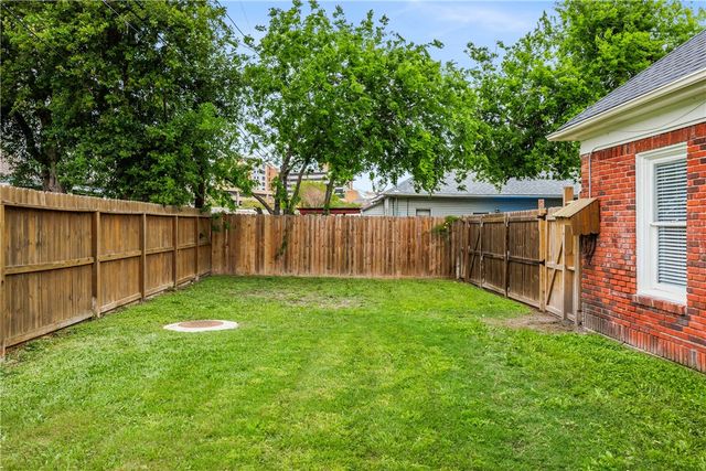 330 Palmero St, Corpus Christi, TX 78404