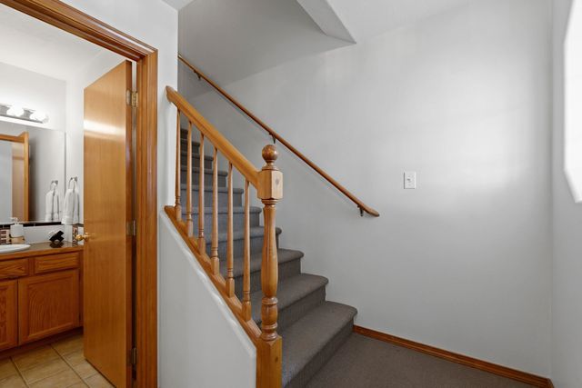 624 Golden Hills Dr, Cheney, WA 99004