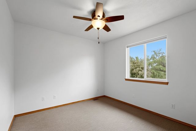 624 Golden Hills Dr, Cheney, WA 99004
