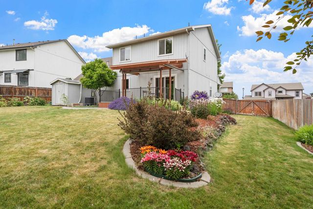 624 Golden Hills Dr, Cheney, WA 99004