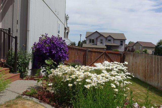 624 Golden Hills Dr, Cheney, WA 99004