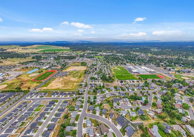 624 Golden Hills Dr, Cheney, WA 99004