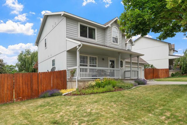 624 Golden Hills Dr, Cheney, WA 99004