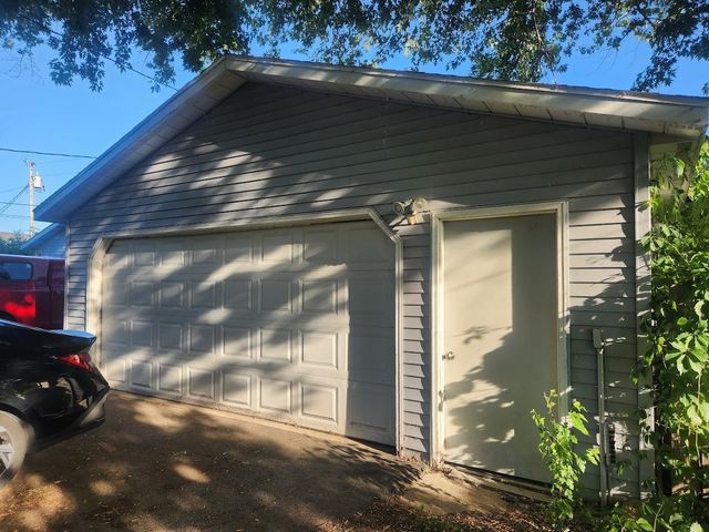 506 W SCOTT STREET, Fond Du Lac, WI 54937