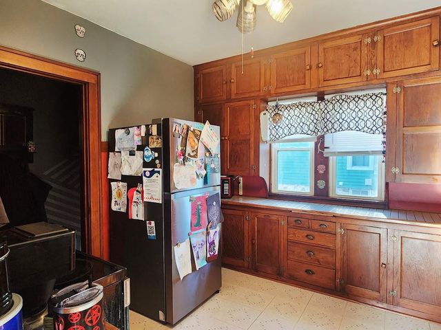 506 W SCOTT STREET, Fond Du Lac, WI 54937