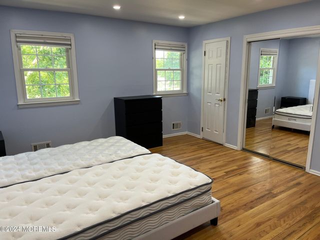 106 Pear Street, Oakhurst, NJ 07755