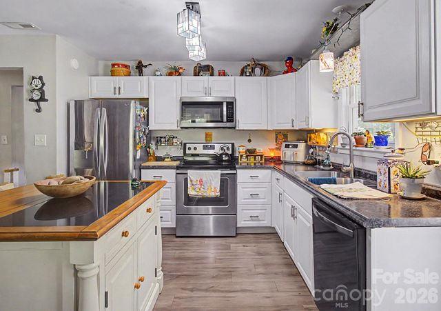 102 Wicklow Drive, Asheville, NC 28806