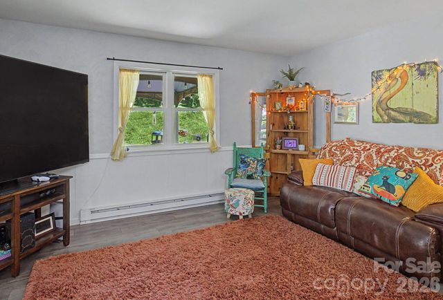 102 Wicklow Drive, Asheville, NC 28806