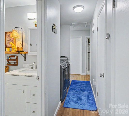 102 Wicklow Drive, Asheville, NC 28806