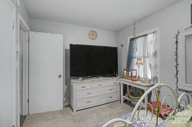 102 Wicklow Drive, Asheville, NC 28806