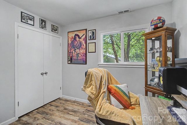 102 Wicklow Drive, Asheville, NC 28806